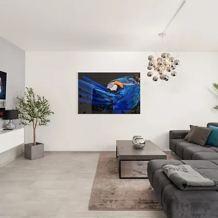 Fairmieten I Moderne I Parkplatz *