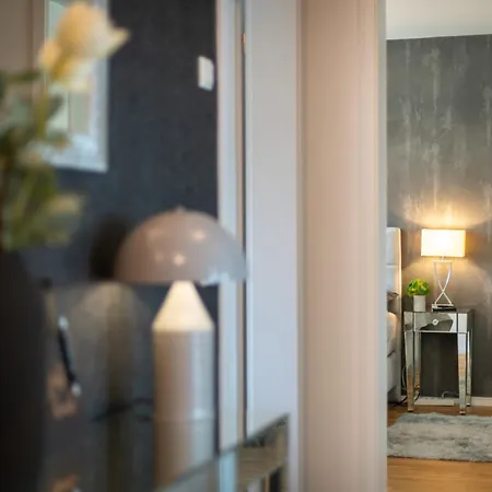 Fairmieten I Moderne I Parkplatz