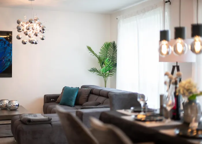 Fairmieten I Moderne I Parkplatz *